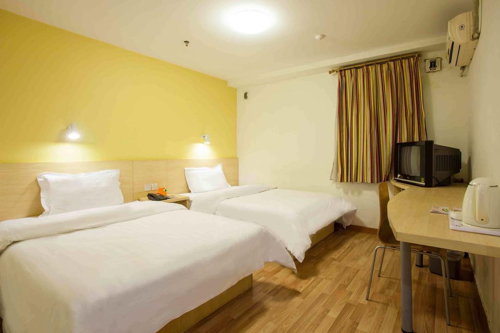 7Days Inn Chengdu Shuangnan Room photo